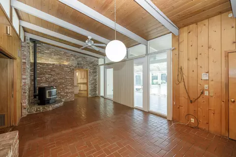 Living - 901 Yale Ave, Modesto, CA 95350 photo 10 of 13