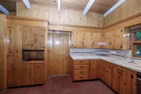 Kitchen - 901 Yale Ave, Modesto, CA 95350 photo 5 of 5