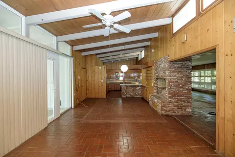 Living - 901 Yale Ave, Modesto, CA 95350 photo 12 of 13