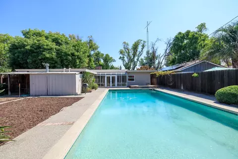 Exterior - 901 Yale Ave, Modesto, CA 95350 photo 12 of 16