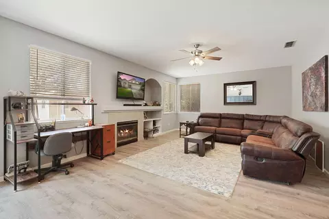Living - 924 Dancer Way, Turlock, CA 95382 photo 1 of 1