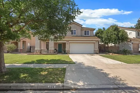 Exterior - 924 Dancer Way, Turlock, CA 95382 photo 2 of 16