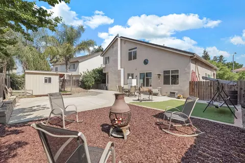 Exterior - 924 Dancer Way, Turlock, CA 95382 photo 7 of 16