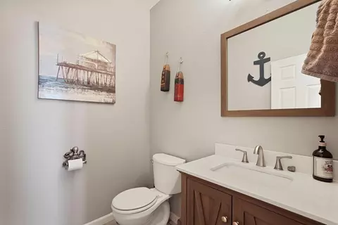 Bath - 924 Dancer Way, Turlock, CA 95382 photo 1 of 5