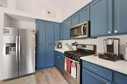 Kitchen - 924 Dancer Way, Turlock, CA 95382 photo 5 of 5