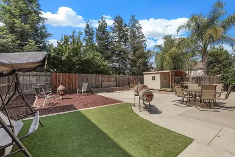 Exterior - 924 Dancer Way, Turlock, CA 95382 photo 13 of 16