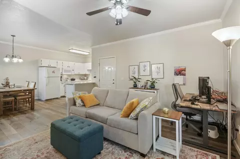 10001 Woodcreek Oaks Blvd #123, Roseville, CA 95747