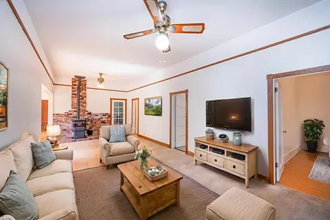 Living - 901 Union St, Placerville, CA 95667 photo 10 of 10