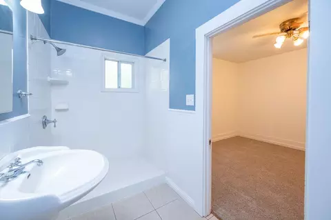 Bath - 901 Union St, Placerville, CA 95667 photo 6 of 6