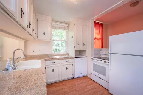 Kitchen - 901 Union St, Placerville, CA 95667 photo 2 of 5