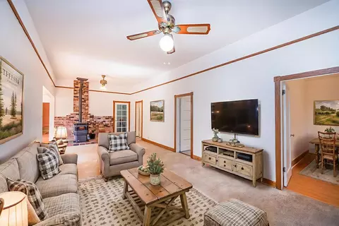 Living - 901 Union St, Placerville, CA 95667 photo 9 of 10
