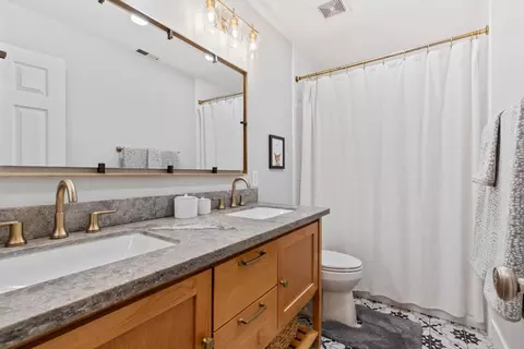 Bath - 1772 Cheryl Ct, Ripon, CA 95366 photo 1 of 5