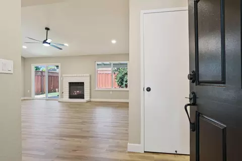 Entry Way - 1891 S Central Ave, Tracy, CA 95376 photo 1 of 2