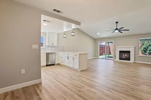 Living - 1891 S Central Ave, Tracy, CA 95376 photo 6 of 6