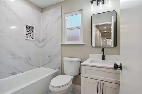 Bath - 1891 S Central Ave, Tracy, CA 95376 photo 1 of 4