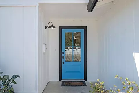 8906 Aksarben Dr, Orangevale, CA 95662 photo 2
