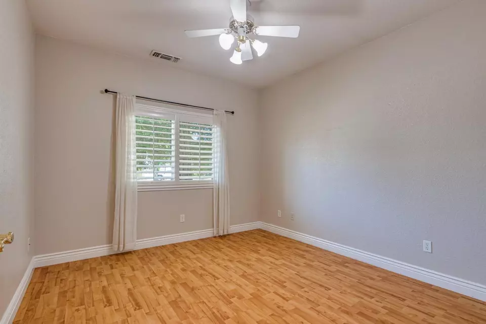 Bedroom - 8754 Springhills Way, Orangevale, CA 95662 photo 5 of 7