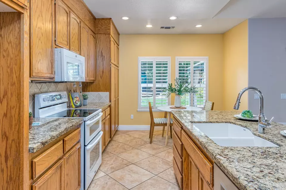 Kitchen - 8754 Springhills Way, Orangevale, CA 95662 photo 1 of 3