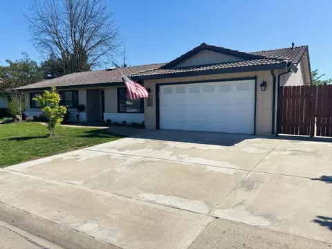 174 Trent Dr, Galt, CA 95632