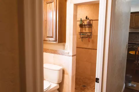 Bath - 3600 E Hawkeye Ave, Turlock, CA 95380 photo 3 of 3