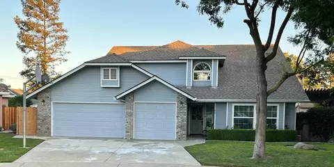 1102 Whispering Pines Dr, Turlock, CA 95382