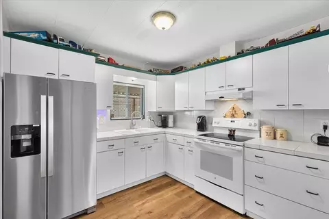 Kitchen - 3817 Moana Way, Modesto, CA 95355 photo 3 of 6