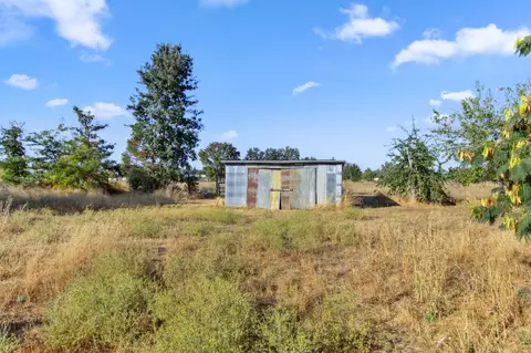 Exterior - 13091 Cherry Rd, Wilton, CA 95693 photo 6 of 8
