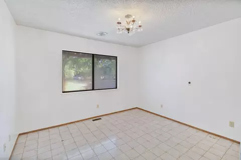 Bedroom - 13091 Cherry Rd, Wilton, CA 95693 photo 2 of 3