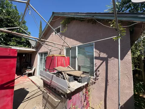 Exterior - 2526 Roeding Rd, Ceres, CA 95307 photo 6 of 11