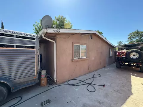 Exterior - 2526 Roeding Rd, Ceres, CA 95307 photo 9 of 11