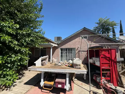 Exterior - 2526 Roeding Rd, Ceres, CA 95307 photo 7 of 11