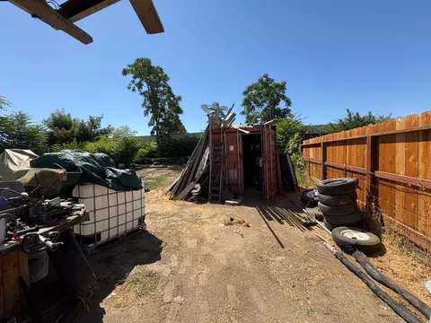 Exterior - 2526 Roeding Rd, Ceres, CA 95307 photo 10 of 11