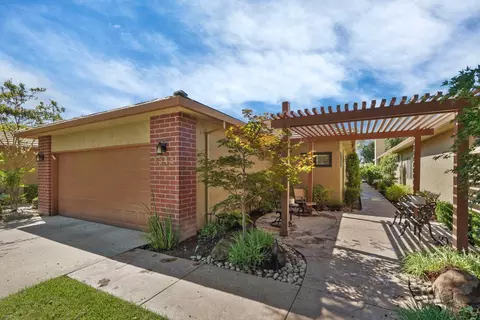 2545 Central Park Dr, Lodi, CA 95242 photo 2