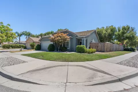 1022 Highlands Park Dr, Ceres, CA 95307 photo 3