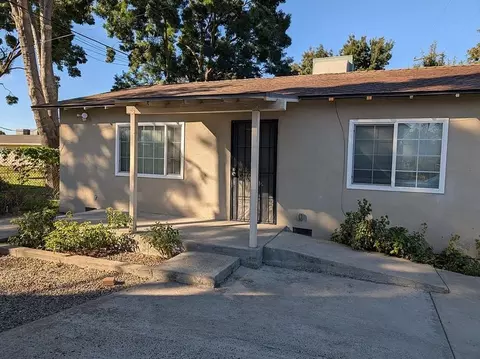 331 Spruce St, Turlock, CA 95380 photo 4