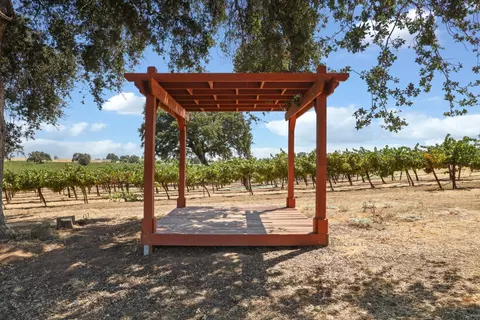 Exterior - 18739 Clements Rd, Lodi, CA 95240 photo 5 of 7