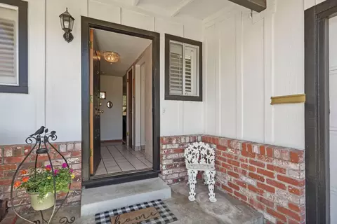 248 S Corinth Ave, Lodi, CA 95242 photo 2