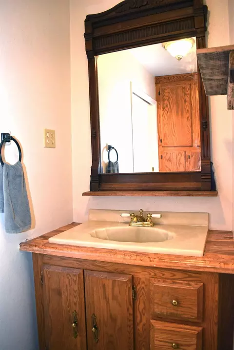 Bath - 23866 Buckboard Ct, Sonora, CA 95370 photo 3 of 8