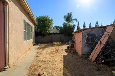 Exterior - 3144 La Costa Ln, Modesto, CA 95355 photo 7 of 9