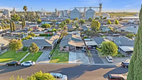 5517 8th St, Keyes, CA 95328 photo 3