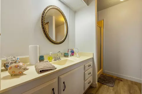 Bath - 4812 Esmar Rd #2, Ceres, CA 95307 photo 1 of 3