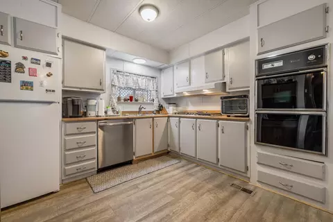 Kitchen - 4812 Esmar Rd #2, Ceres, CA 95307 photo 1 of 3