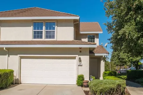 832 Lupine Ct, Galt, CA 95632