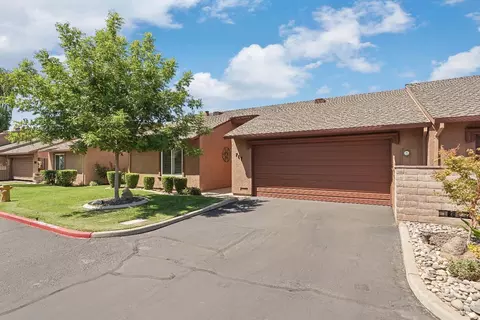 747 Brandywine Dr, Lodi, CA 95240 photo 2