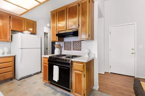 927 La Coruno St, Davis, CA 95618 photo 18