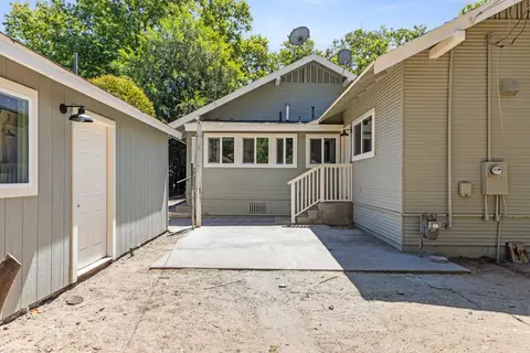 525 E Marshall St, Turlock, CA 95380 photo 5