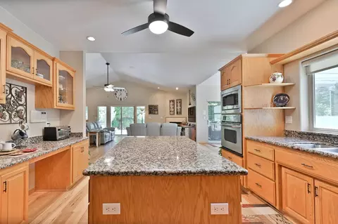 Kitchen - 13680 Elderberry Dr, Pine Grove, CA 95665 photo 4 of 5