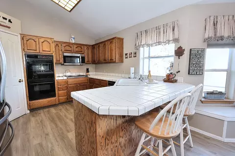 Kitchen - 5560 Getta Way, Pilot Hill, CA 95664 photo 3 of 6