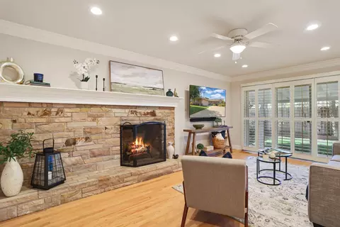 Living - 2108 Cabrillo Cir, Lodi, CA 95242 photo 3 of 3