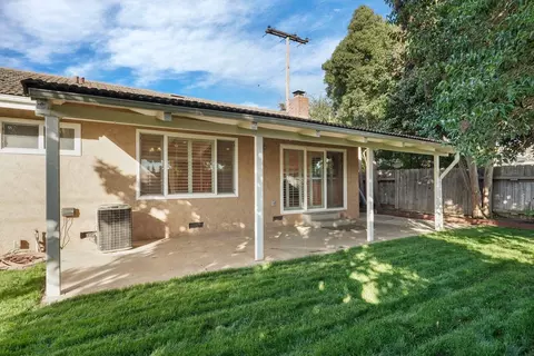 Exterior - 2108 Cabrillo Cir, Lodi, CA 95242 photo 2 of 7